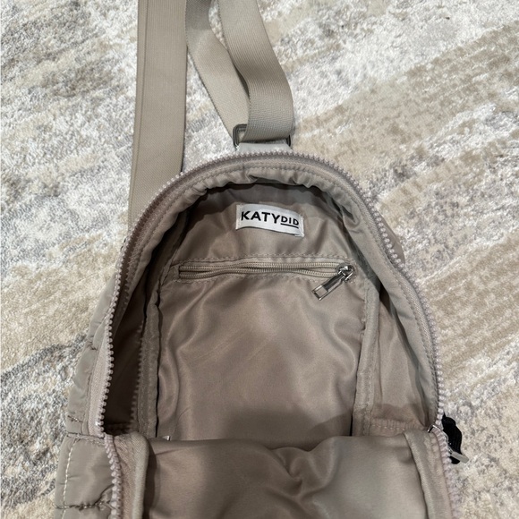 Gray Quilted Crossbody Bag/Backpack Katydid - Picture 2 of 2